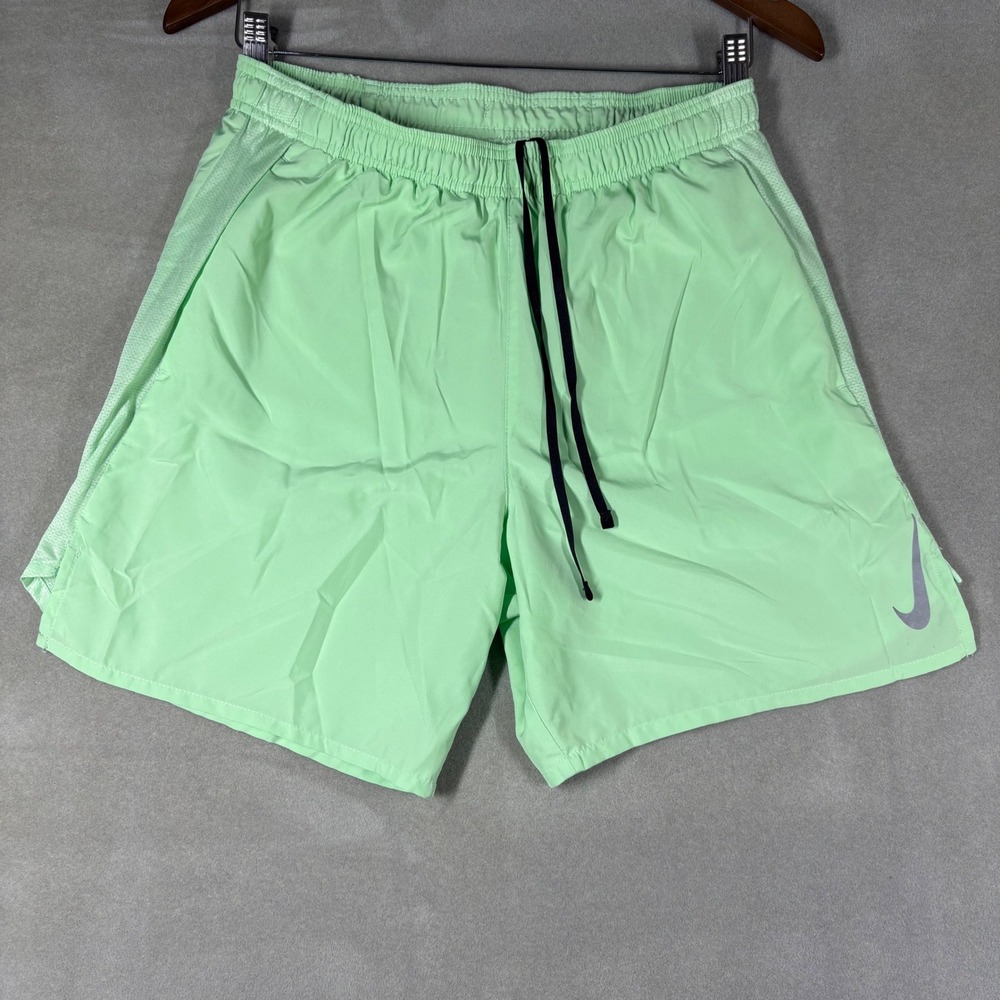 Nike Challenger Mens Mint Green Running Shorts 6in Inseam Mesh Panels L
